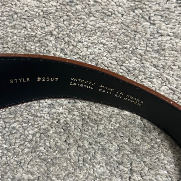 Vintage Liz Claiborne Brown Suede Leather Belt Large | Gold Crest - Picture 3 of 6